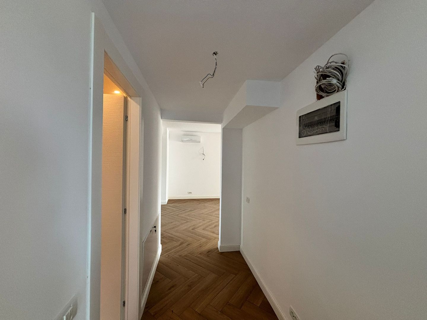 4 Camere I Spatios I Loc Parcare - Poză 2