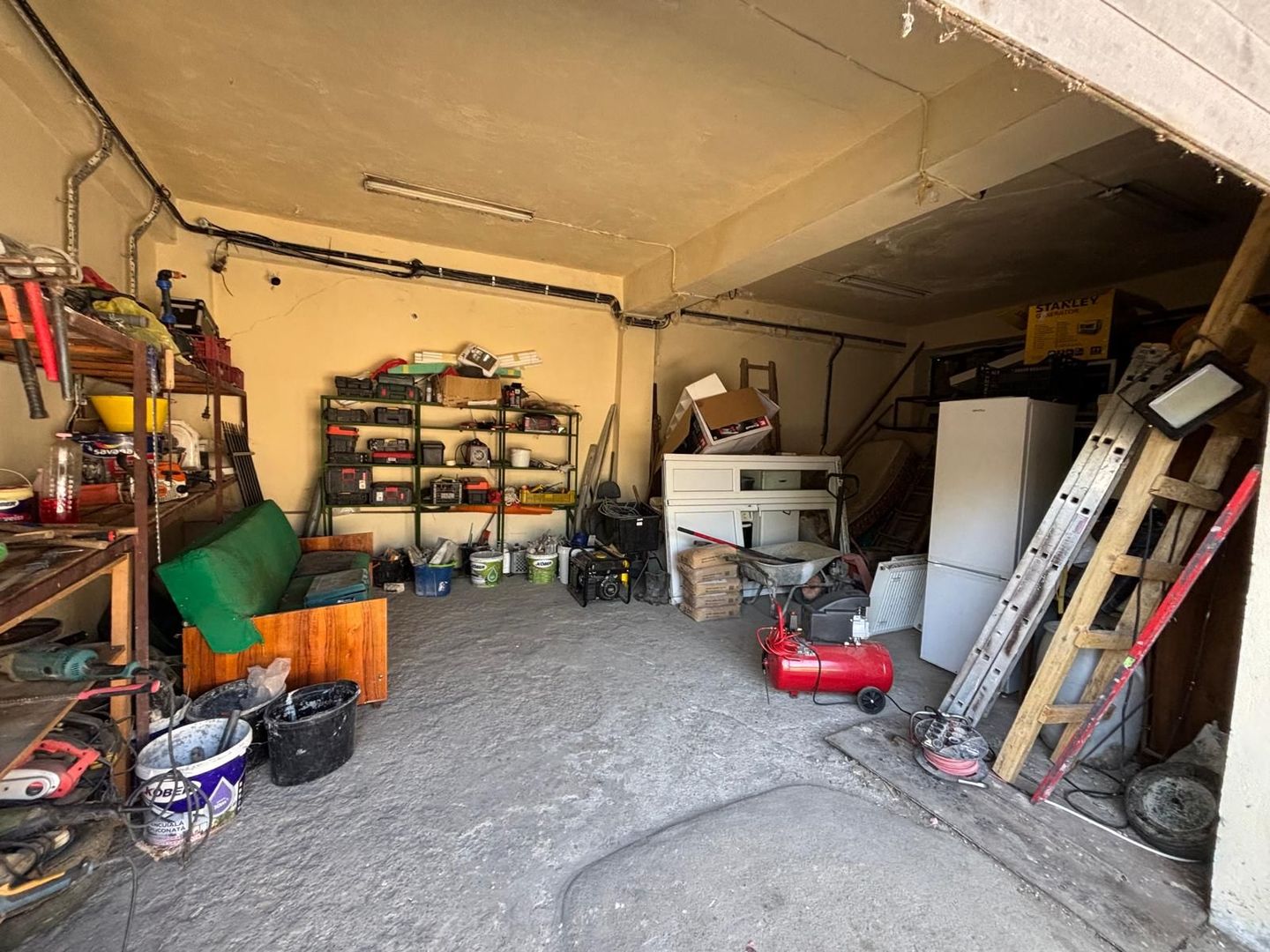 Cladire cu functionalitate mixta situata In Mehala - Poză 12