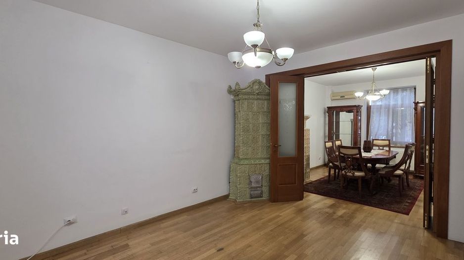 Vila 150mp utili, zona centrala si linistita, ideal birou sau locuinta - Poză 2