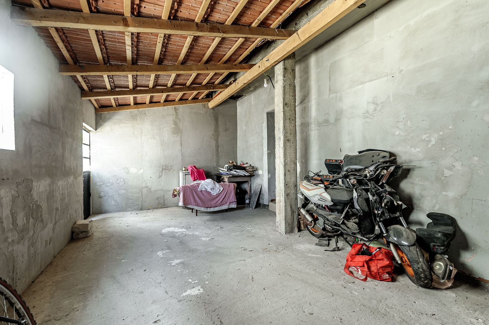 Casă cu 2 corpuri de clădire în Pecica, Arad. - Poză 14