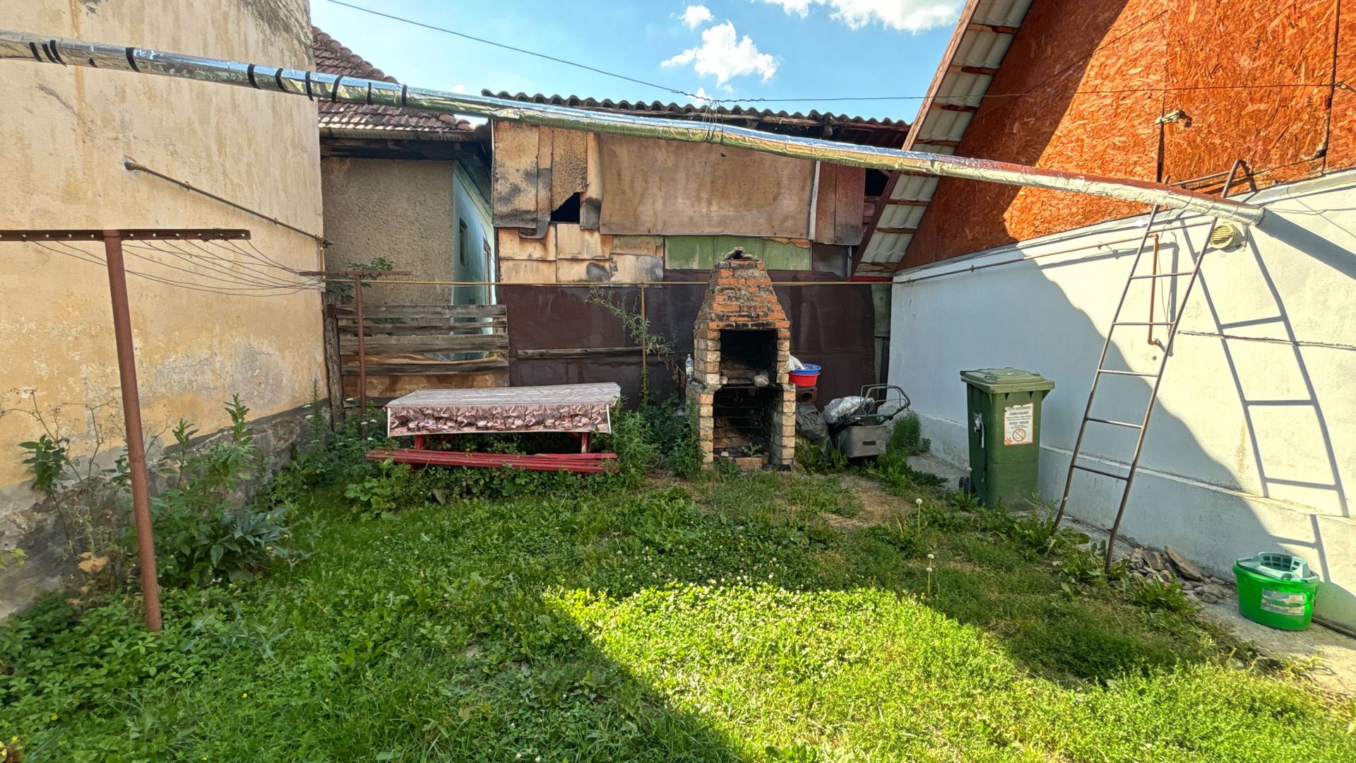 Doua case de vanzare 75 M² + curte 720 M² Piata Kalvin - Poză 8