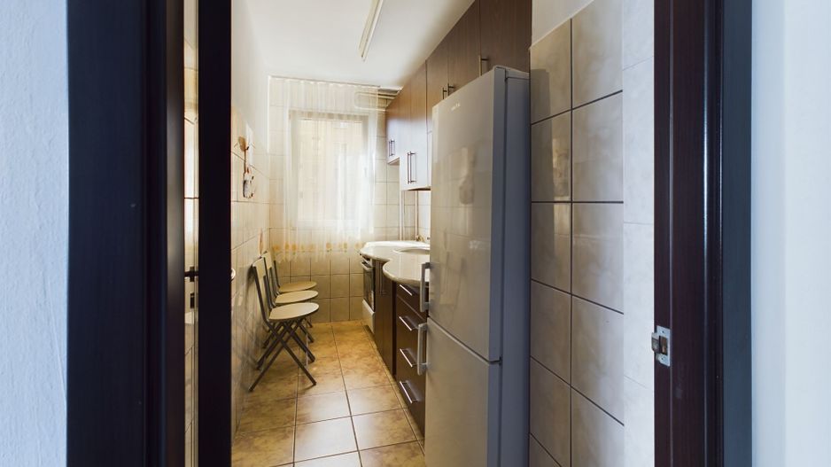 Apartament cu 3 camere în Vlaicu de închiriat - Poză 4