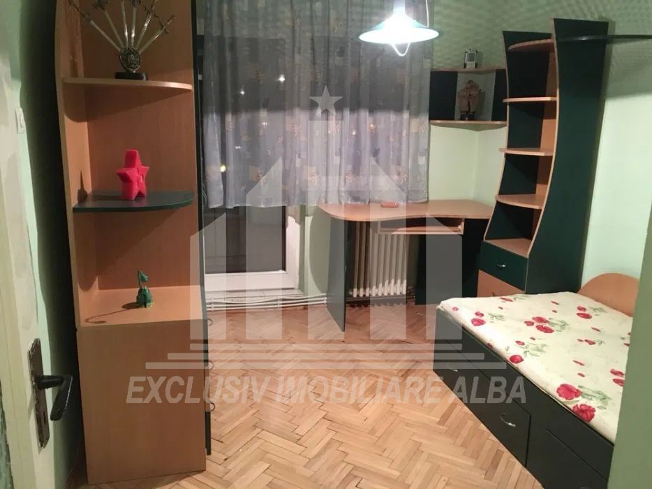 Apartament cu 4 camere de inchiriat, Cetate - Kaufland - Poză 3