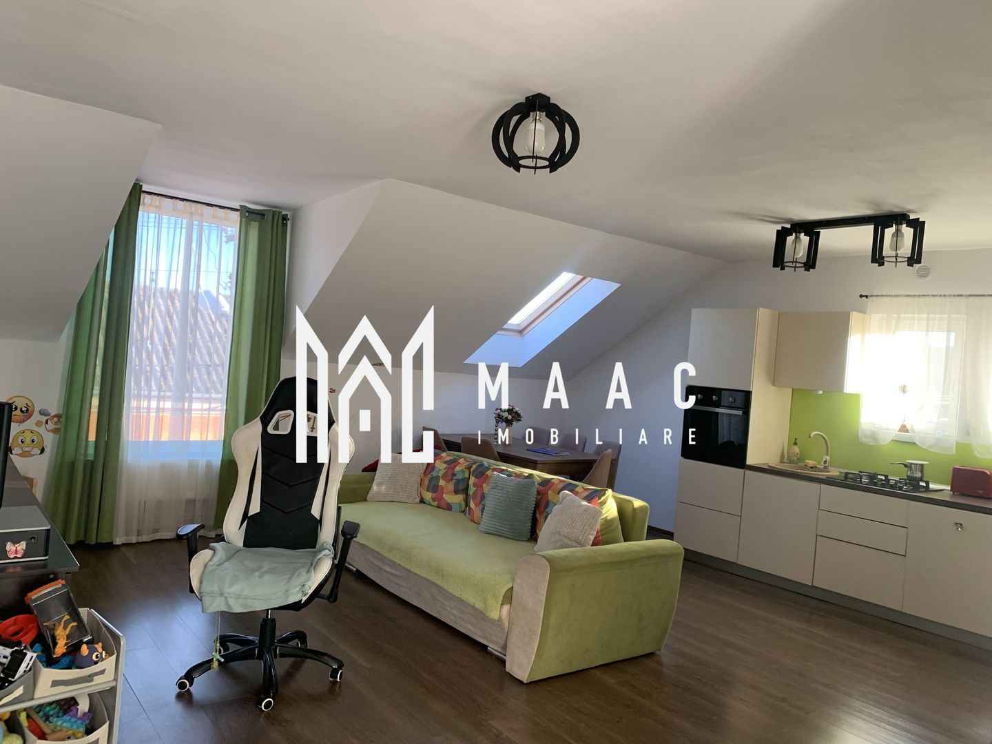 Casa Eleganta cu 6 Dormitoare și Terasa | Zona Centrala - Poză 1