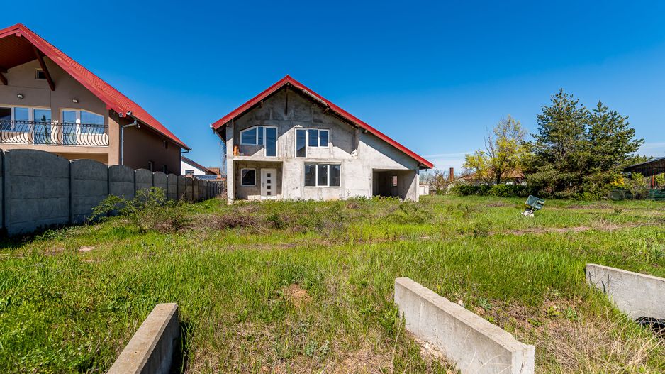 🏡 Casă P+1 la gri | 239 mp construiți | Călugareni -14 km de Arad - Poză 2