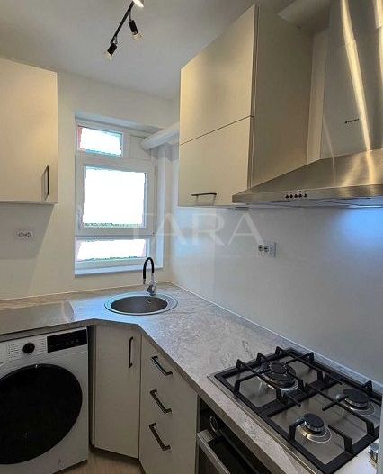 Apartament 2 camere decomandate, complet renovat – Plopilor - Poză 1