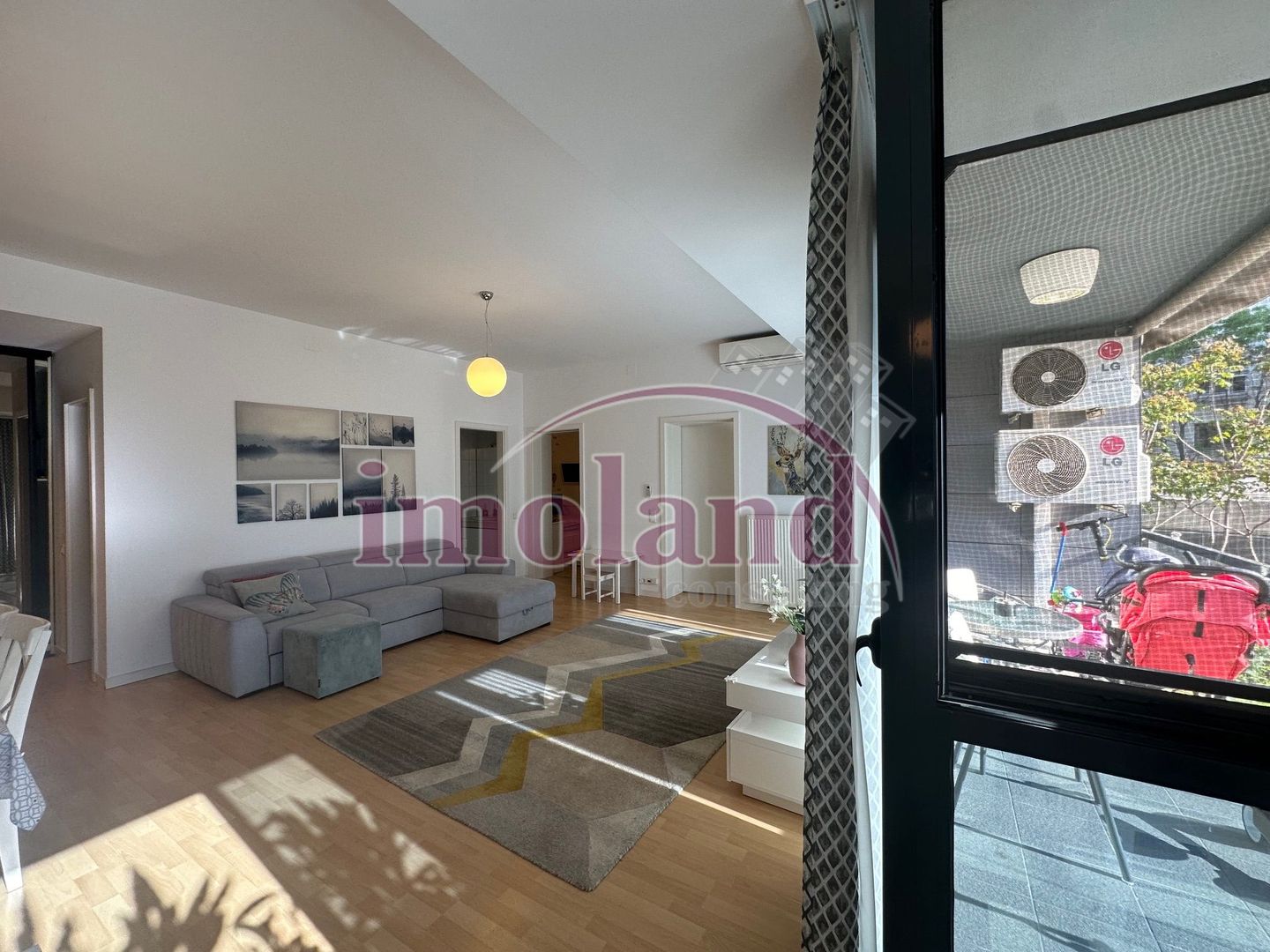 Vanzare - 3 camere cu logie - Complex DV24 - Calea Calarasilor - Poză 7