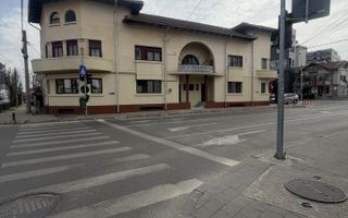 Spațiu birouri / locuință – 181 mp utili, etaj + mansardă în vilă, Centru Piteșt - Poză 2