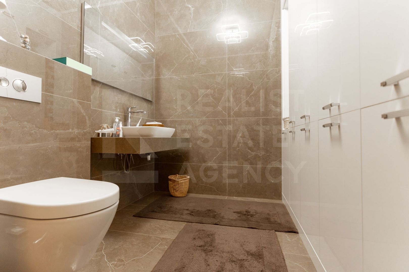 Chirie, casă, 3 nivele, 5 camere, strada Drumul Viilor, Telecentru - Poză 33