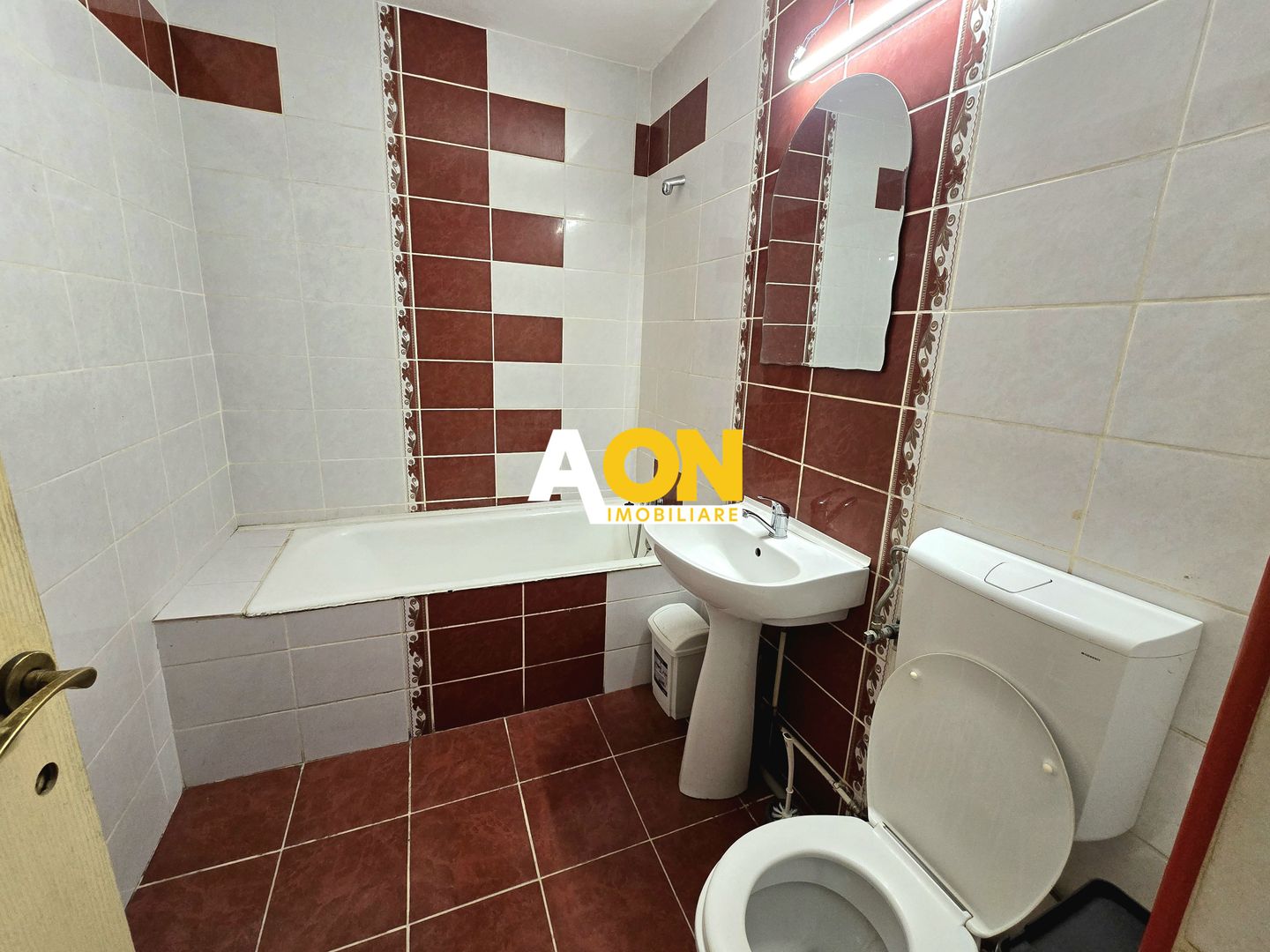 Apartament cu 2 Camere, Etaj 1, Zona Sub Stadion - Poză 7