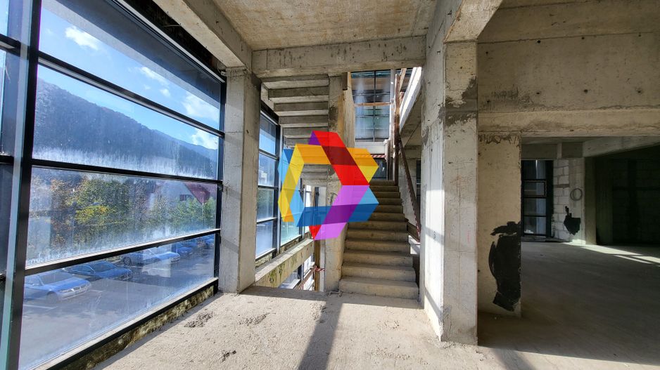 Clădire mixta -3600 mp - Poză 20