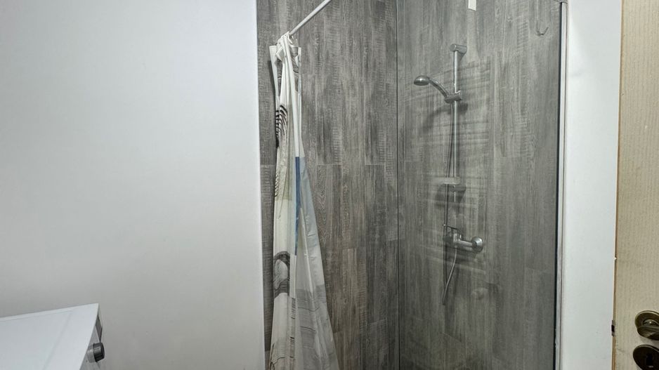 De Închiriat - Apartament 2 Camere Metrou Eroii Revoluției - Poză 6