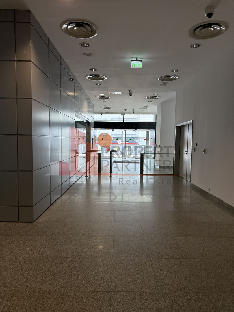 Spatiu comercial / birou Metav Business Center - Poză 3