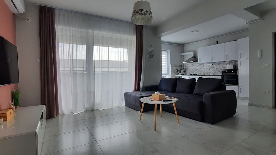 Apartament cu 2 camere si  2 locuri de parcare - Poză 2