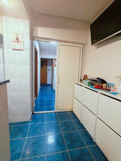 Apartament 3 camere decomandat 3 minute metrou Aparatorii Patriei - Poză 4
