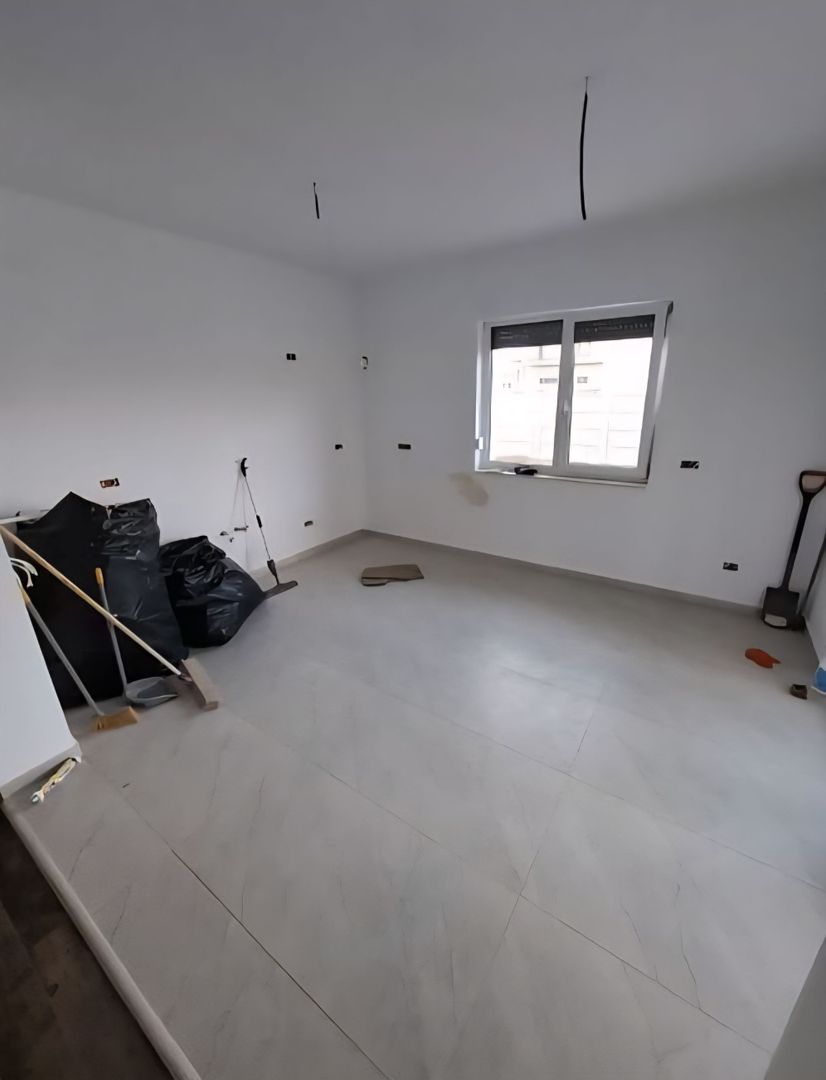 Locuinta individuala cu garaj- in stil mediteranean - Poză 7