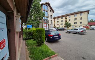 Vand spatiu comercial-tip birouri zona Teatru langa Cladirea Ilaș