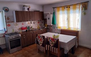 Casă cu teren de vânzare în Dealul Zorilor, Iași - Poză 1