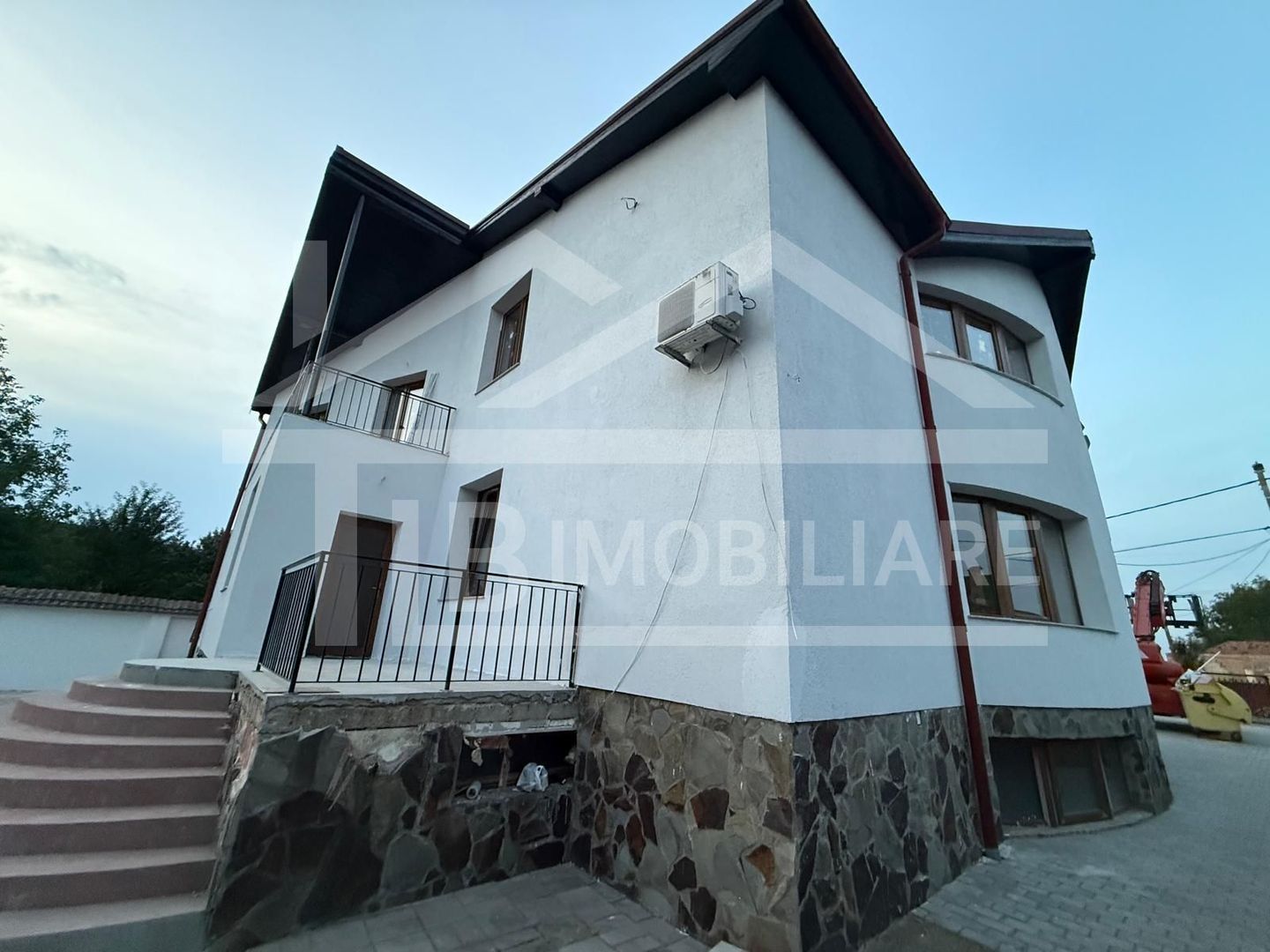 Casa individuala, 10 camere, 753mp, Zona Sancraiu de Mures - Poză 2