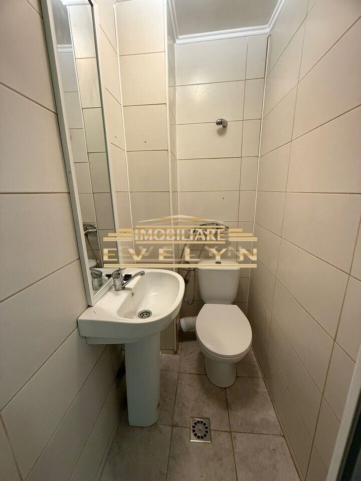 Cameră de închiriat – Etaj 1, Calea Națională (zona Gară) - Poză 4