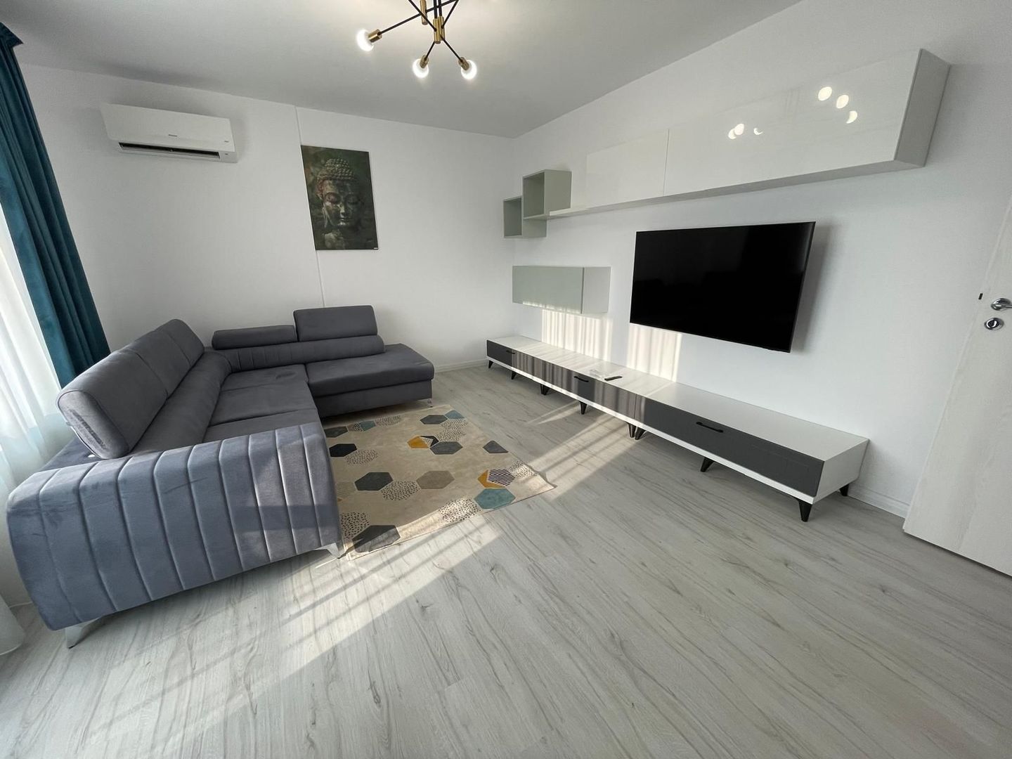 AP. 2 CAMERE- APARATORI,PARCARE INCLUSA, MASINA DE SPALAT VASE, METROU - Poză 1
