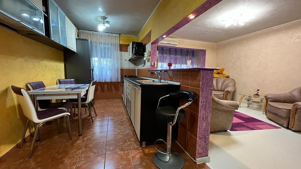 Tomis Nord - Apartament decomandat cu 2 camere, mobilat și utilat. - Poză 9