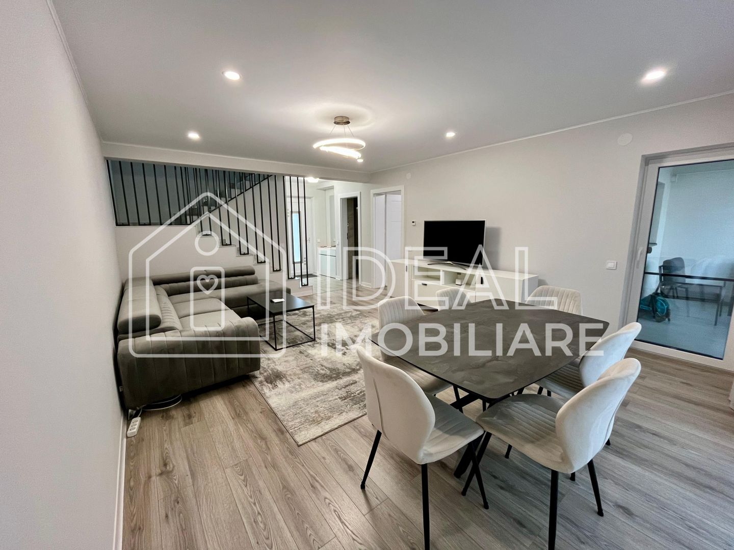 Casa moderna cu 4 camere de închiriat - Șelimbăr - Poză 4