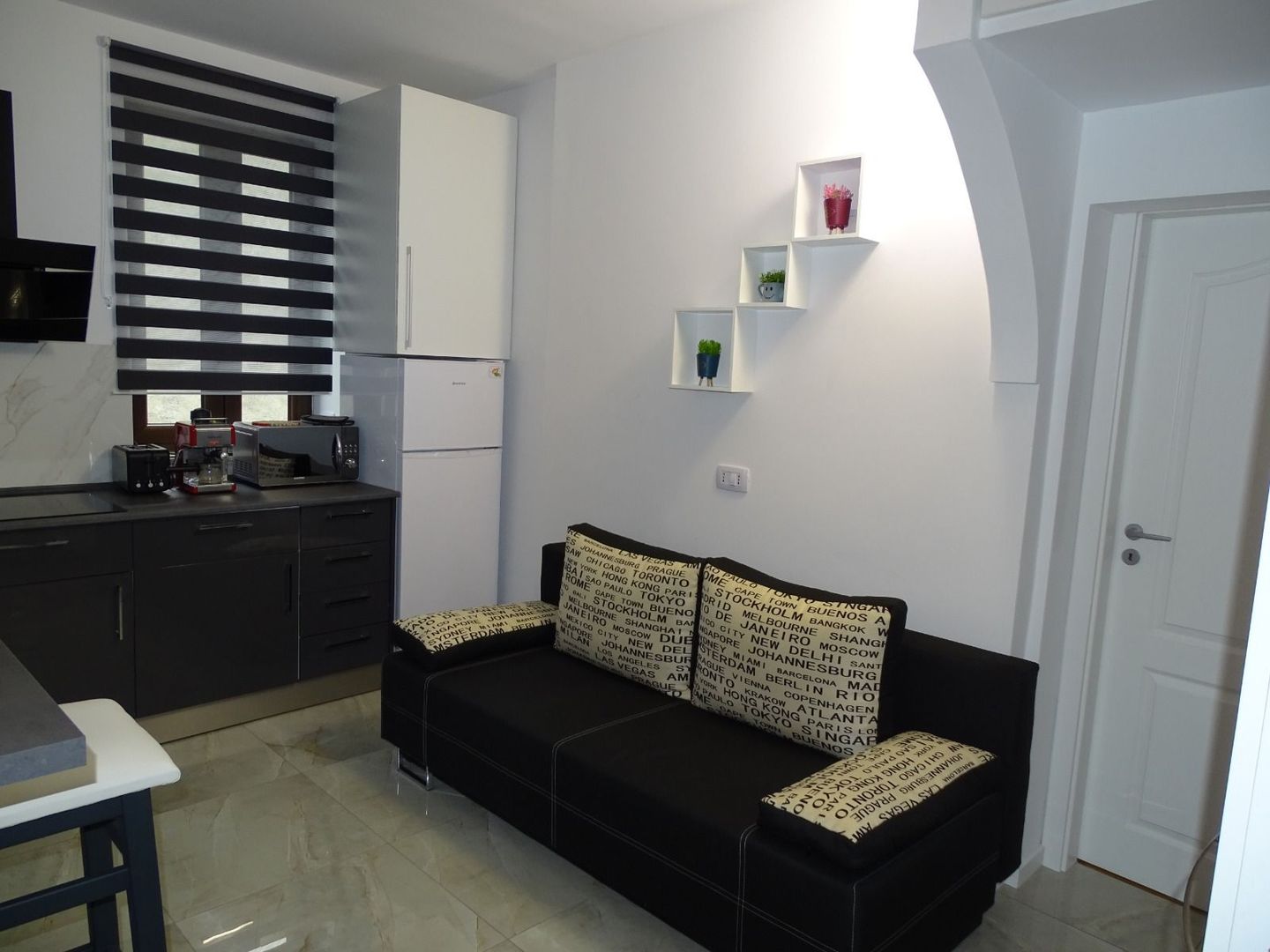 Apartament de închiriat, zonă centrală - Poză 4