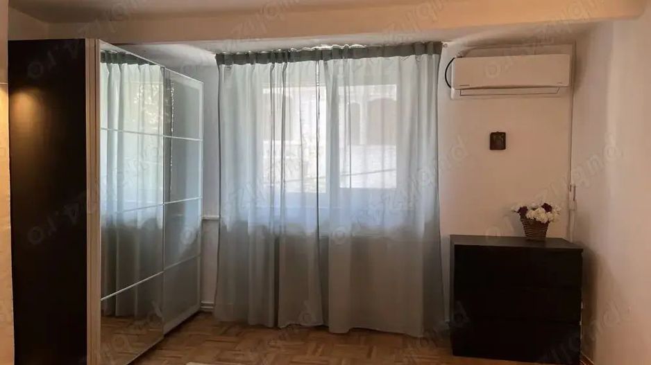 De inchiriat apartament 2 Camere Romana - Poză 2
