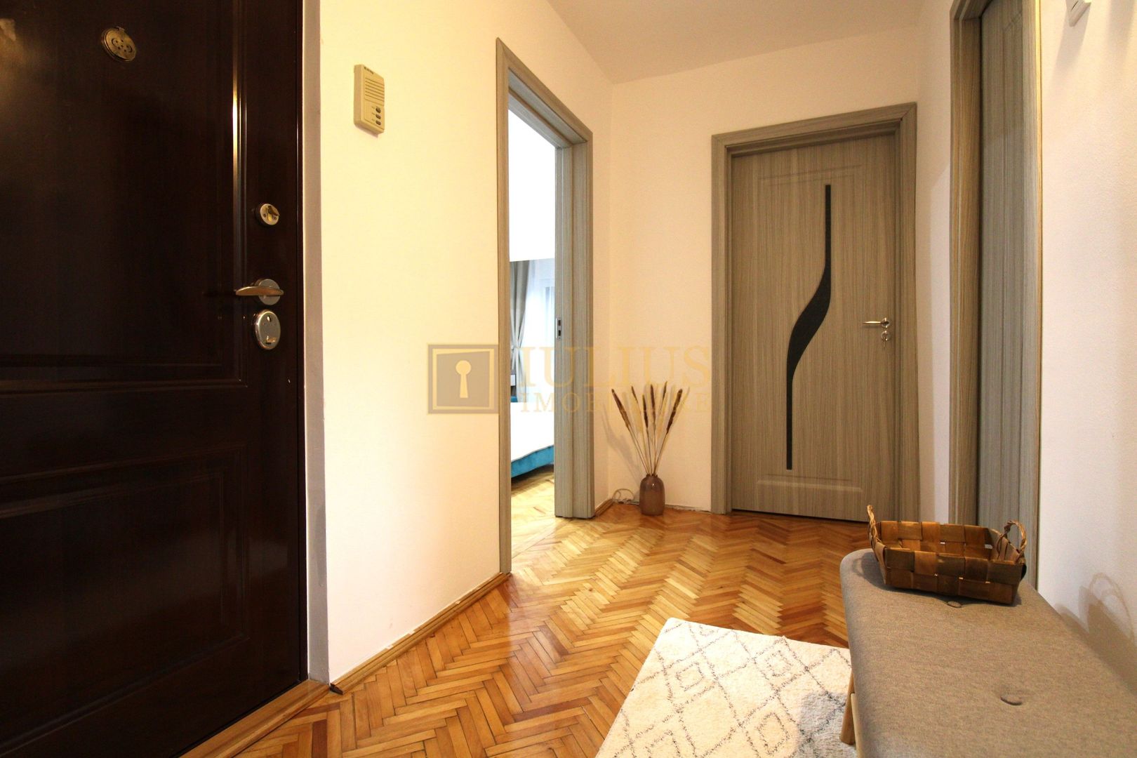 Mobilat nou/modern, 2 bai, centrala proprie;Soarelui/Scoala 30. - Poză 5