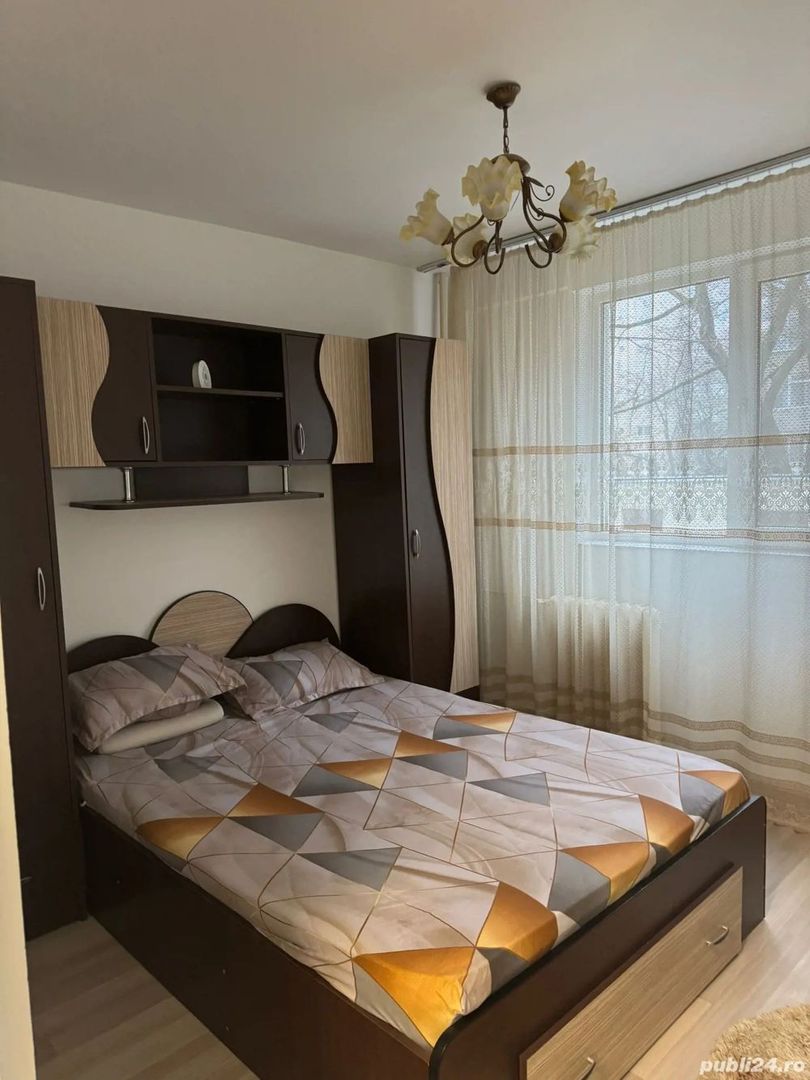 Apartament cu doua camere decomandat - Poză 2