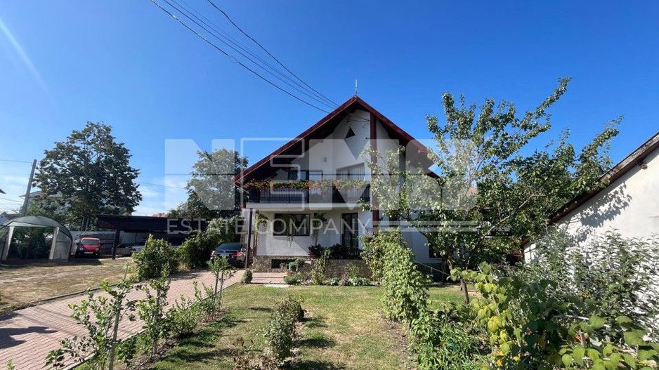 Casă cu etaj |teren generos| garaj dublu și seră | Oportunitate unică! - Poză 3