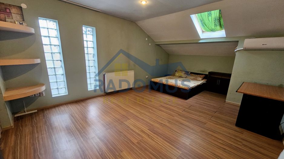 Vilă spațioasă, central, ideală pentru activități comerciale/birouri - Poză 17