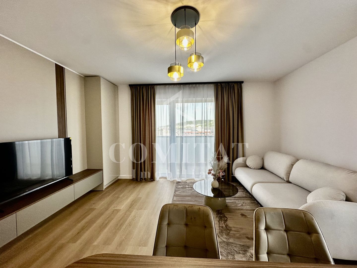 Prima închiriere! Apartament 3 camere | Parcare | Terasă | Eroilor - Poză 3