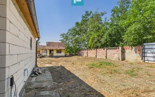 Casă renovată cu 3 camere în Battonya - Poză 13