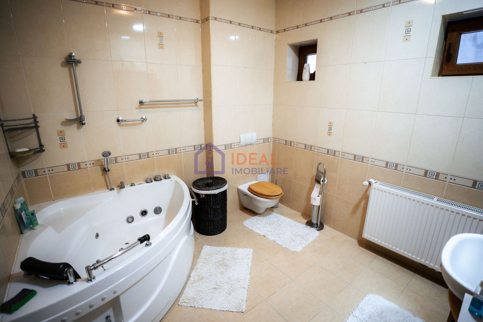 Casa Individuala Moderna cu 7 camere si 1480 mp de curte, In Selimbar - Poză 15