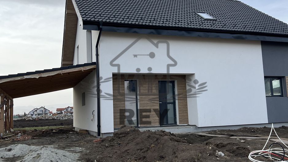 Teren cu PUZ, utilități și autorizație de construire/casă unifamilială - Poză 10