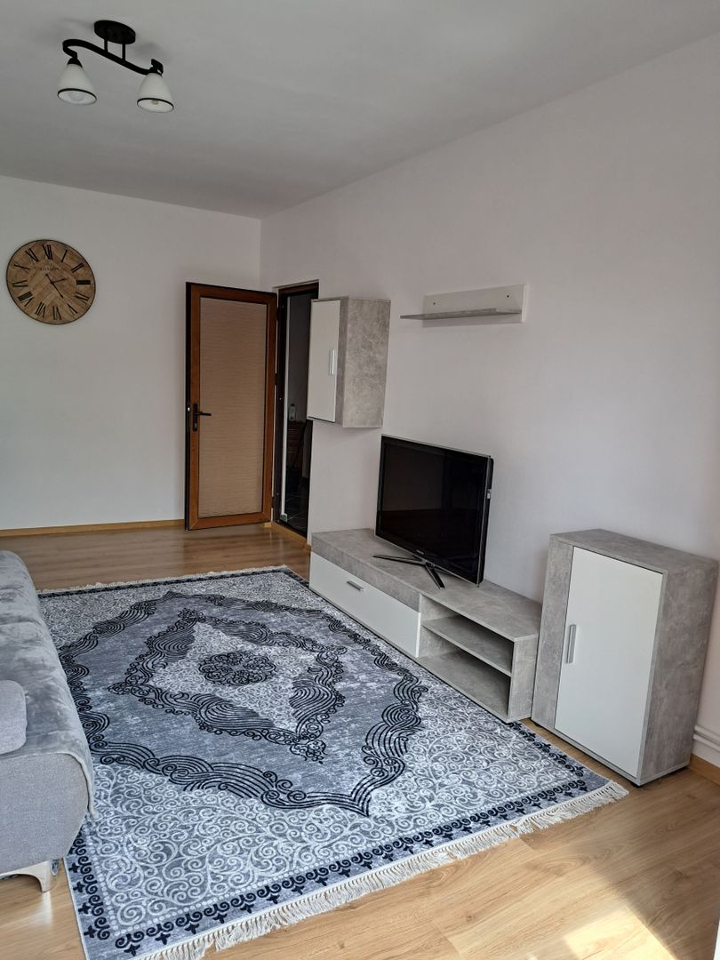 Închiriere apartament 2 camere, mobilat și utilat – Biserica Sf. Vasile - Poză 2