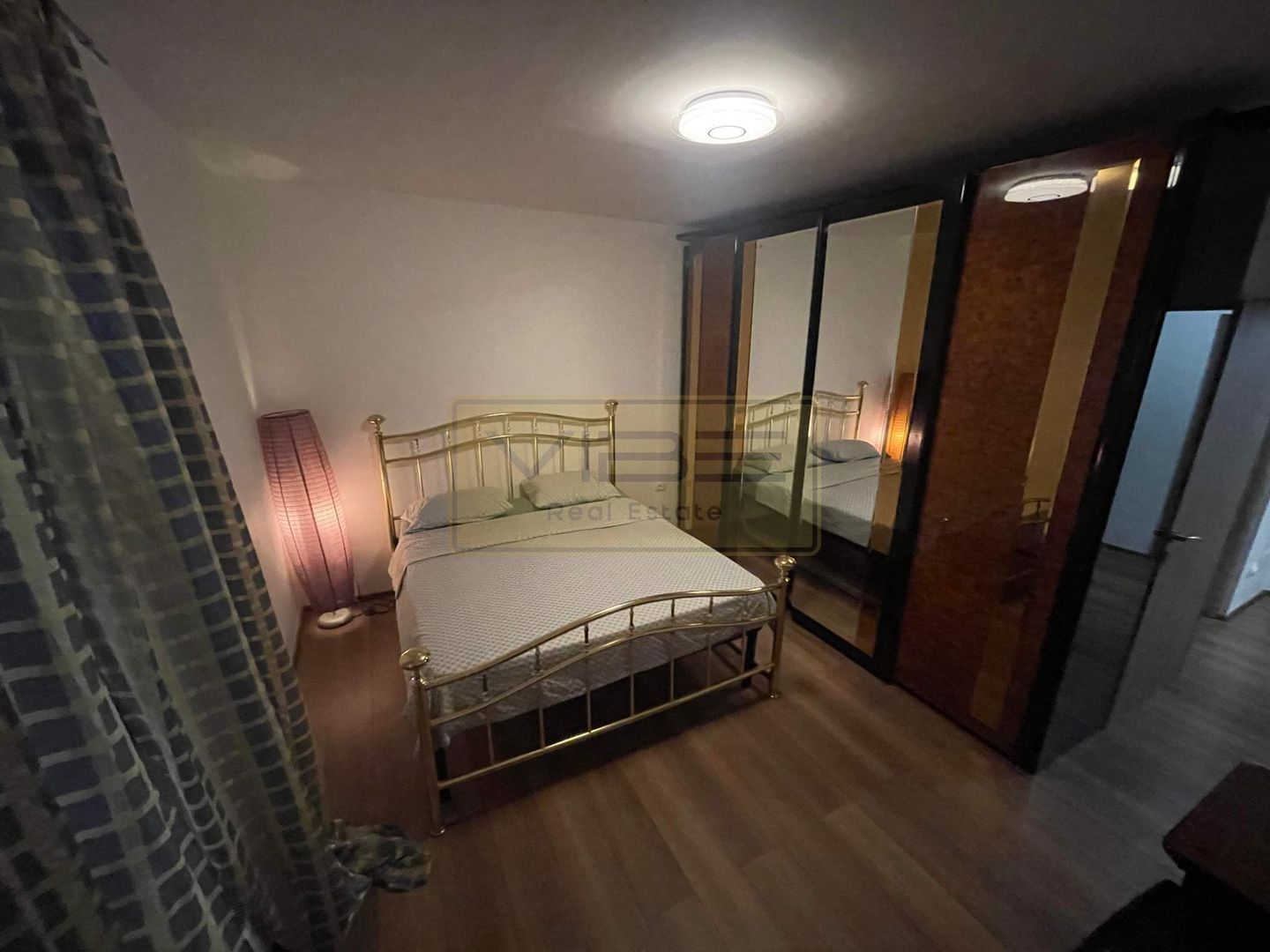 CASA 4 CAMERE- CURTE 1000MP - Ideal de locuit/ after school etc - Poză 12