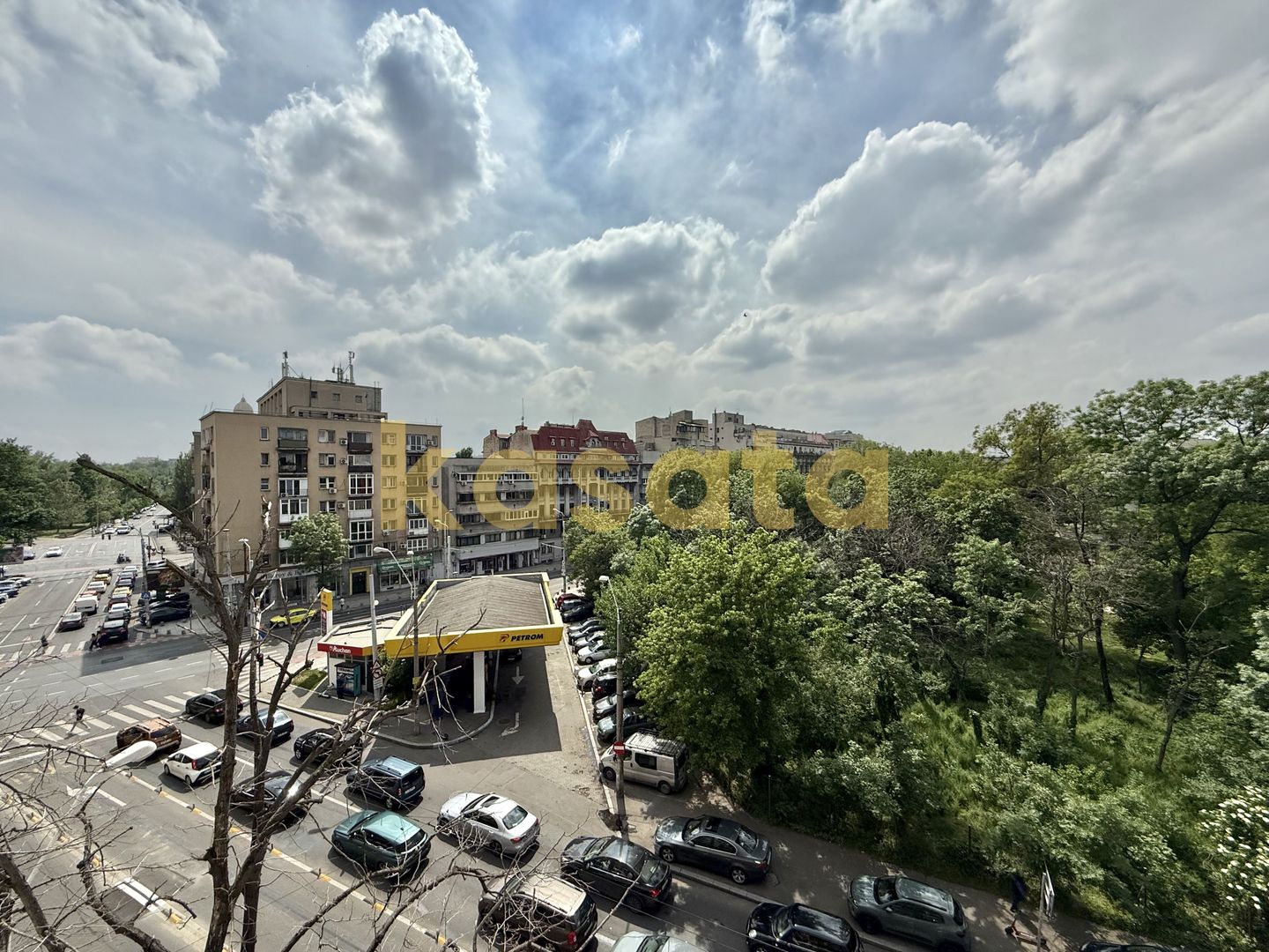 De vanzare apartament cu 2 camere utracentral - 5 minute de Cismigiu - Poză 10