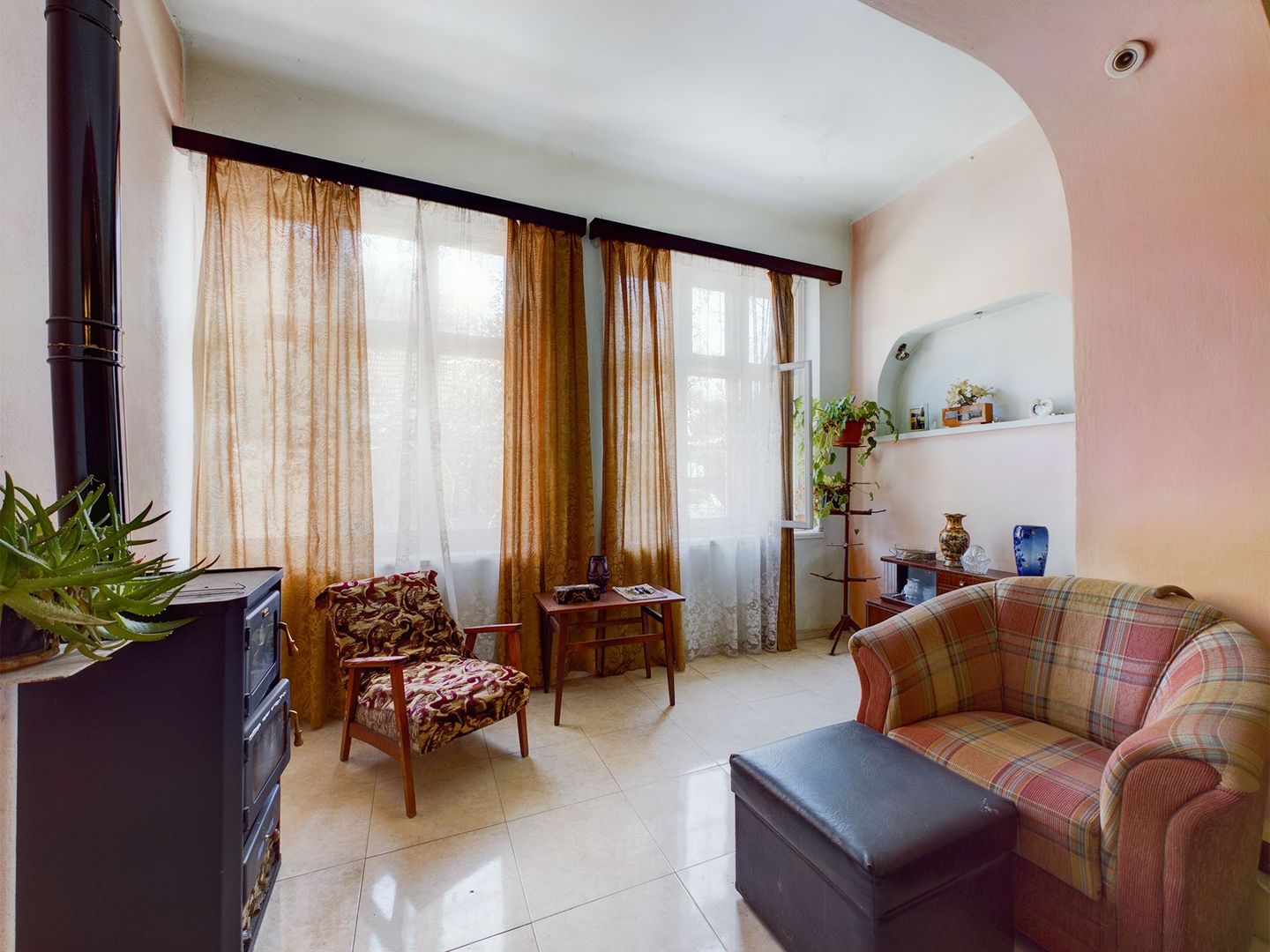 Casă în localitatea Sebiș - Poză 7