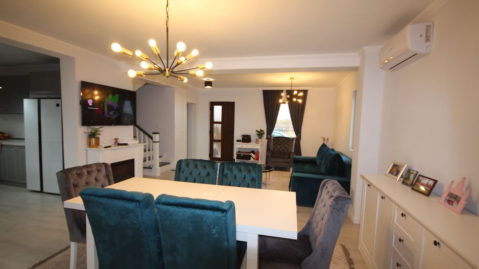 Modern si primitor - Poză 47