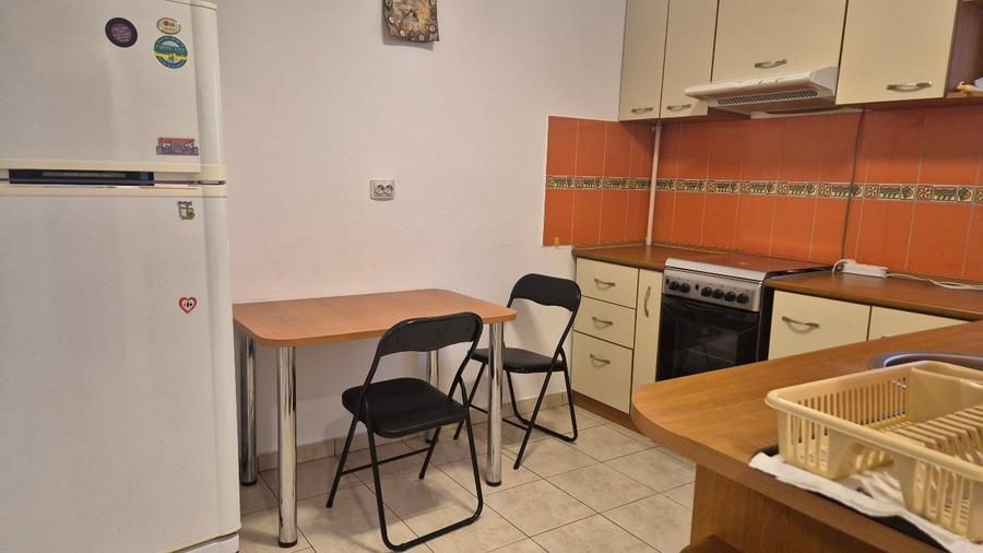Apartament 2 camere metrou Favorit , luminos, mobilat, parcare inclusa - Poză 8
