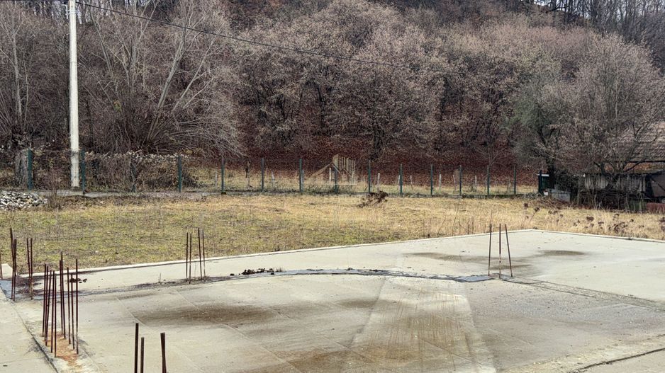 TEREN INTRAVILAN 2200 MP CAMPULUNG ARGES - Poză 37