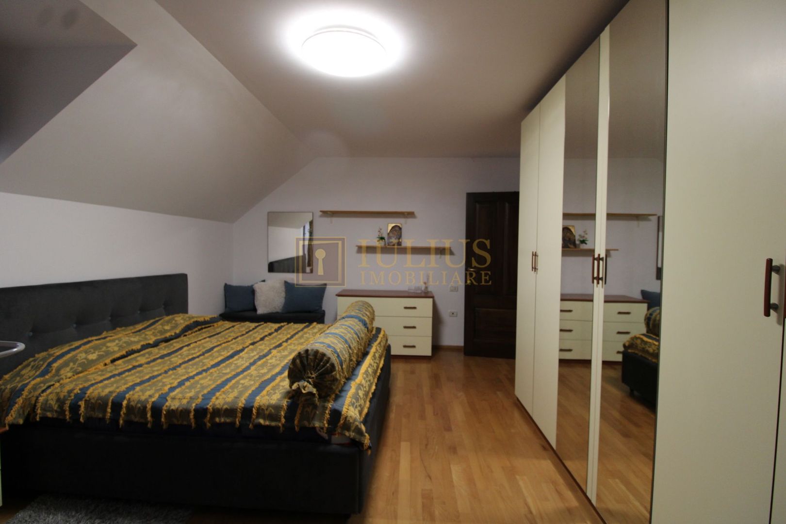 1 camera, acces la curte, zona liniștită, cheltuieli incluse -Dumbravita - Poză 4