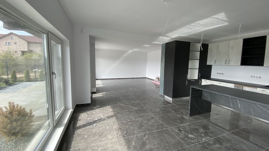 Casa individuala LA CHEIE (partial mobilata) Selimbar Sibiu - Poză 13