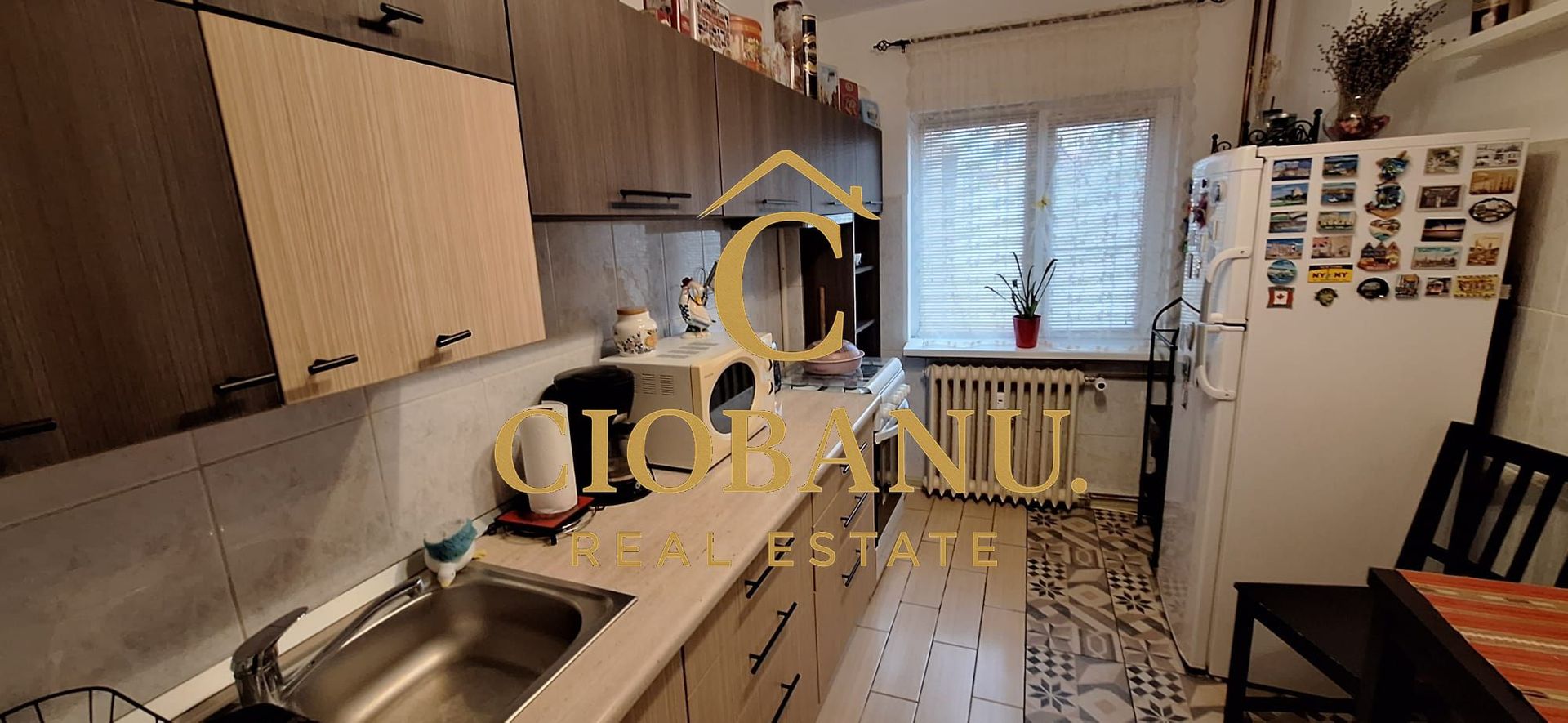 Apartament etaj 3/8 decomandat zona 1 Mai-Sara de vanzare - Poză 3