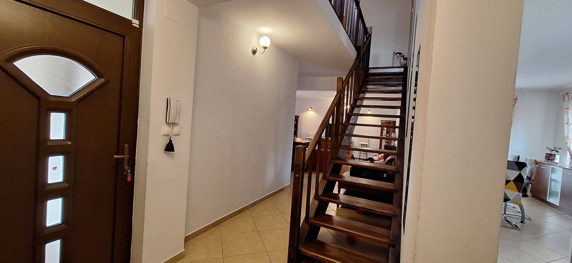 Casa individuala frumoasa si spatioasa in Giroc - Poză 3