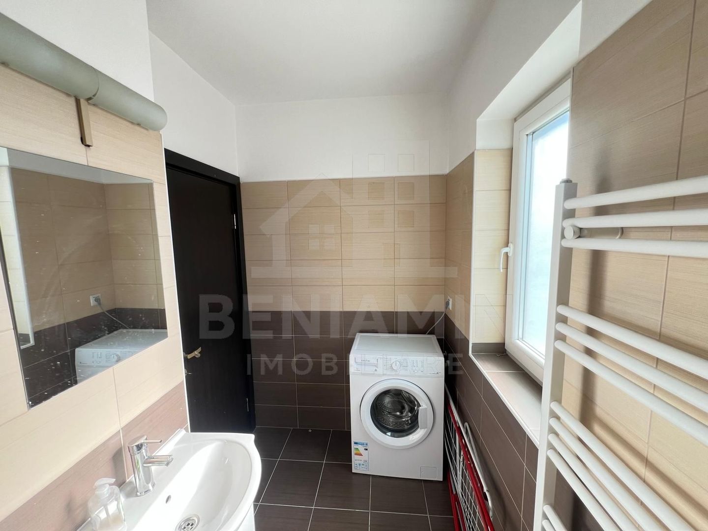 2 camere - 63mp - mobilat - utilat - bloc nou - parcare - Subcetate - Poză 7