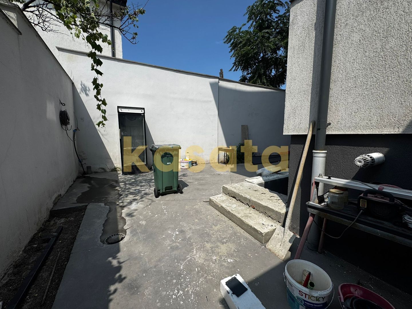 OPORTUNITATE | 2 CAMERE CU CURTE 80 MP | INTIMITATE ȘI CONFORT ÎN ORAȘ - Poză 7